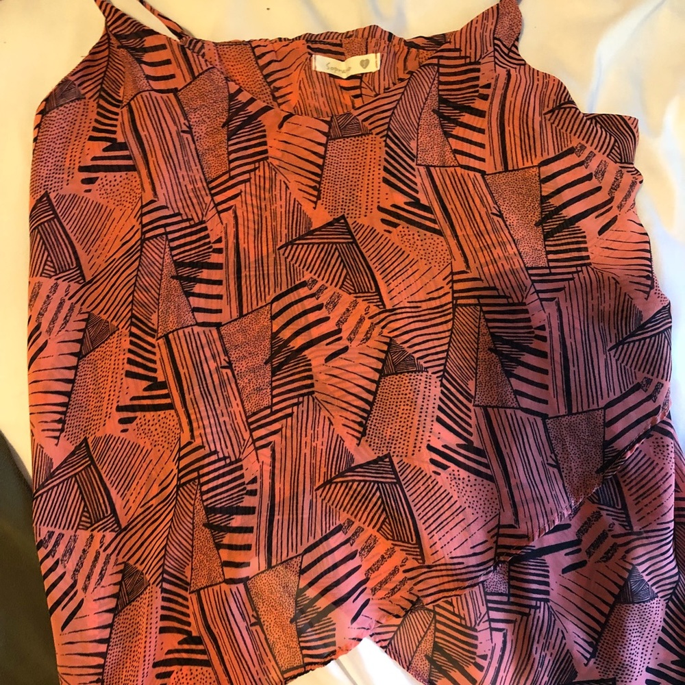 Black and pink top